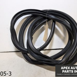 OEM 2016-2022 Toyota Prius 1.8L Rear Passenger GLASS RUN CHANNEL SEAL