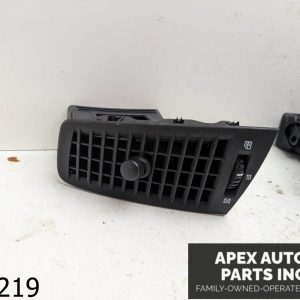 OEM 2004 Cadillac SRX 4.6L Front Right Dash Air Vent Trim