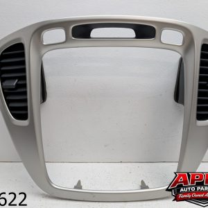 OEM 2005 Toyota Highlander 3.3L Radio Climate Dash Trim Bezel Air Vent