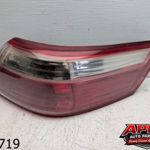 OEM 2007 Toyota Camry 2.4L Passenger Side Right Tail Light