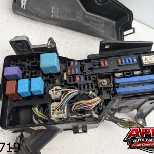 OEM 2007 Toyota Camry 2.4L Engine Fuse Box