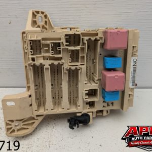 OEM 2007 Toyota Camry 2.4L Cabin Fuse Box Relay Junction Block