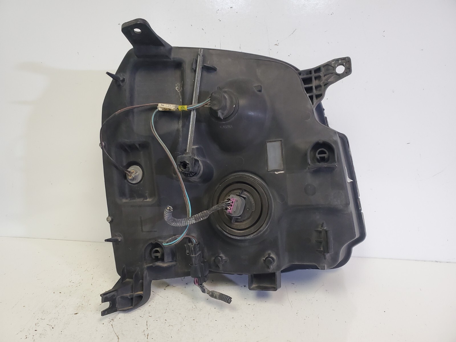 OEM 2007 - 2014 GMC Yukon XL 1500 Driver Left Halogen Headlight LH - Image 5
