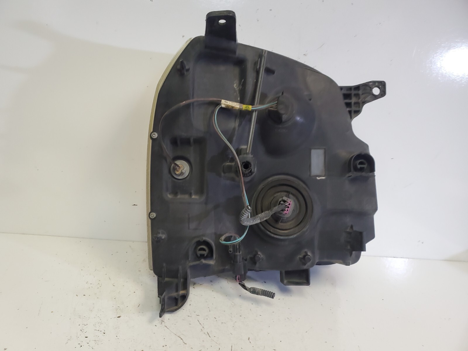 OEM 2007 - 2014 GMC Yukon XL 1500 Driver Left Halogen Headlight LH - Image 6
