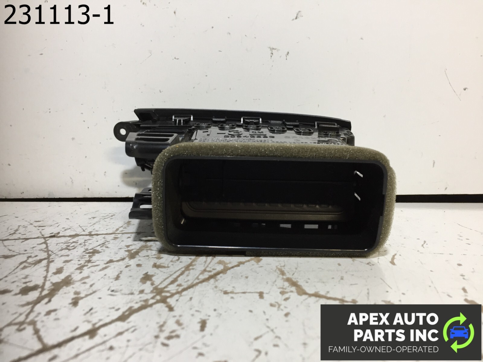 OEM 2015 Chevy Silverado Right Passenger Side Dash Vent 20943683 - Image 4