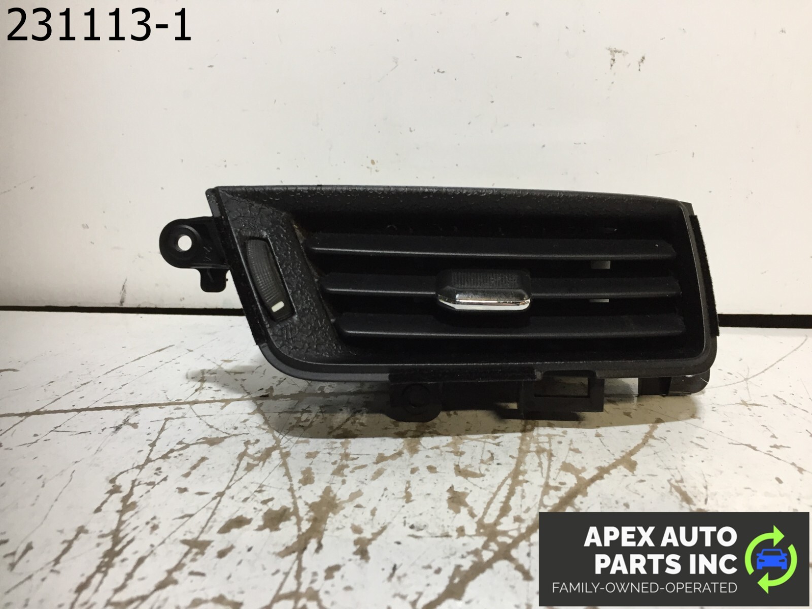 OEM 2015 Chevy Silverado Left Driver Side Dash Vent 20943683