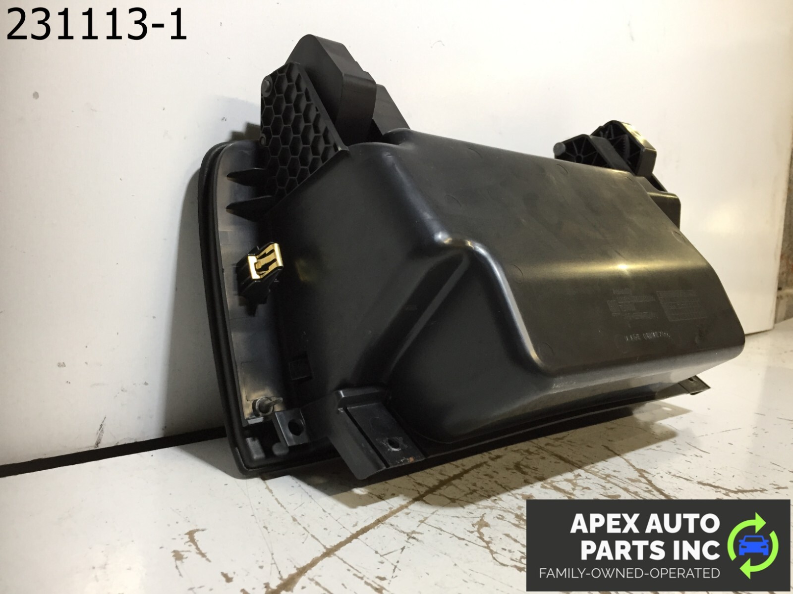 OEM 2015 Chevy Silverado Upper Dash Glove Box Compartment Black - Image 7