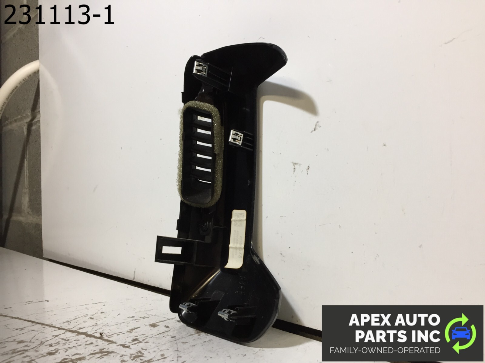 OEM 2015 Chevy Silverado FRONT RIGHT DASH TRIM PANEL MOULDING - Image 6