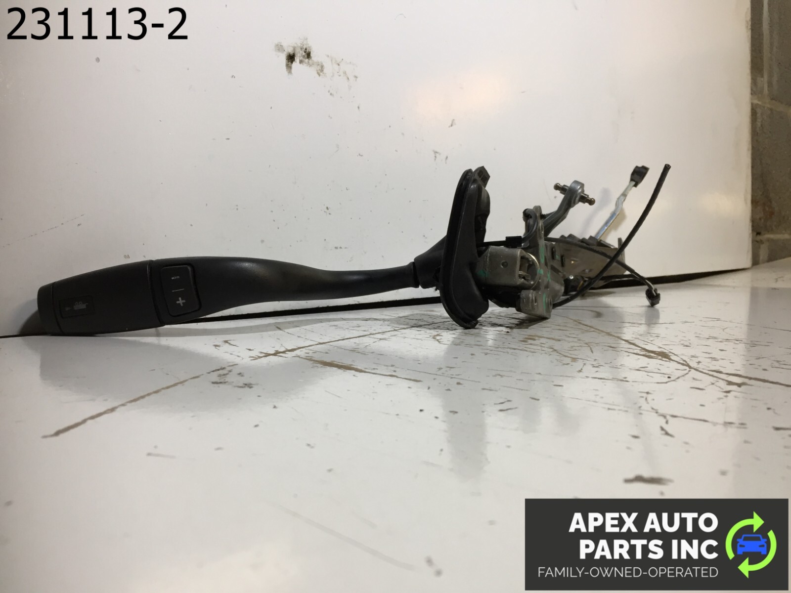 OEM 2015 Chevy Silverado Steering Column Automatic Gear Shifter Lever Assembly - Image 2