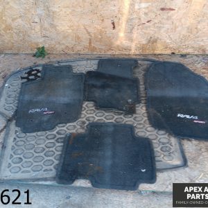 OEM 2012 Toyota Rav4 3.5L Car Floor Mats