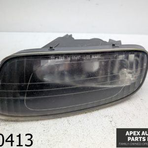OEM 2002 Lexus ES300 3.0L Front RH Passenger Bumper Mounted Fog Light Assembly