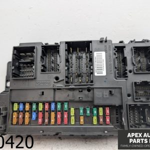 OEM 2017 Ford Fusion Hybrid 2.0L Cabin Fuse Relay Junction Box Housing