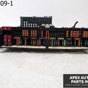 OEM 2000 BMW 323i 2.5L Fuse Box Cabin / Glove Box 61138364530