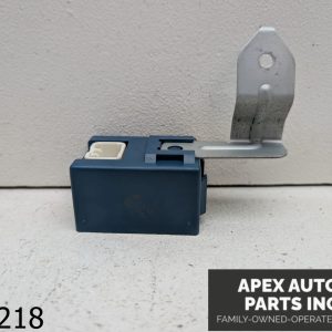 OEM 2007 Toyota Prius 1.5L Rear Windshield Wiper Control Relay Module
