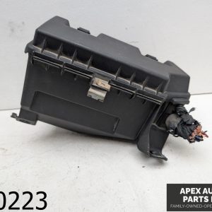 OEM 2010 Mercedes ML350 3.5L Front Engine Fuse Box Relay