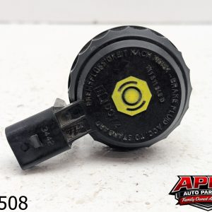 OEM 2014 Volkswagen Passat 1.8L  Master Cylinder Brake Fluid Cap