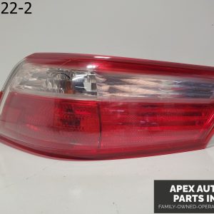 OEM 2007 Toyota Camry 3.5L Hybrid Passenger Right Side Tail Light