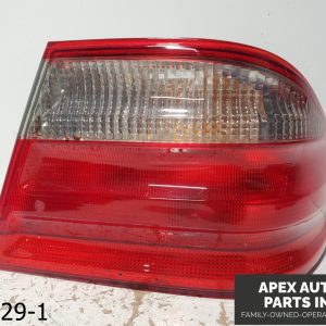 OEM 1996-2002 Mercedes E320 3.2L  Right Passenger Tail Light Lamp Assembly