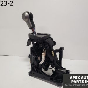 OEM 2011 Nissan Rogue 2.5L Automatic Transmission Gear Floor Shifter Lever