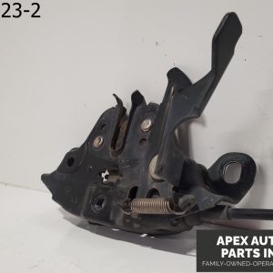 OEM 2011 Nissan Rogue 2.5L hood latch assembly