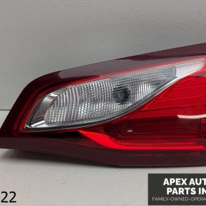 OEM 2018-2021 Chevrolet Equinox 1.5L Halogen W/ LED Inner Right Tail Light