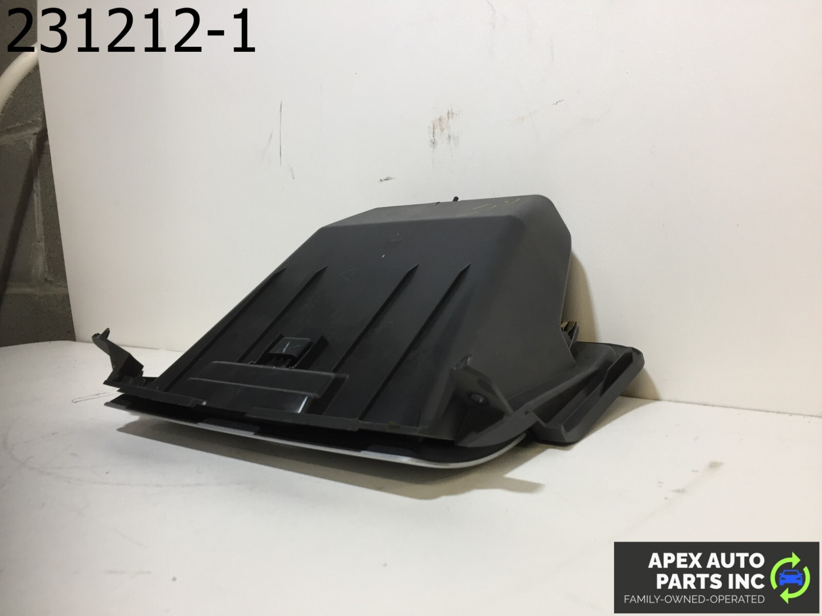 OEM Dodge Journey 2009 Mounted Navigation Display Screen 05064339AE - Image 7