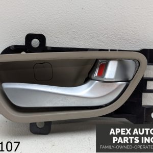 OEM 2013 Hyundai Santa Fe 2.4L Interior Door Handle Passenger Right