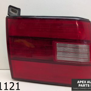 OEM 1996 Lexus LS400 4.0L DRIVER LEFT SIDE TRUNK MOUNTED INNER TAIL LIGHT