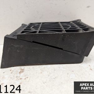 OEM 2001 Land Rover Discovery 4.0L Wheel Chock Wedge