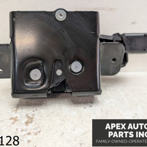 OEM 2013 GMC Terrain 2.4L Escalade Rear Liftgate Trunk Latch 6 PIN POWER CLOSE