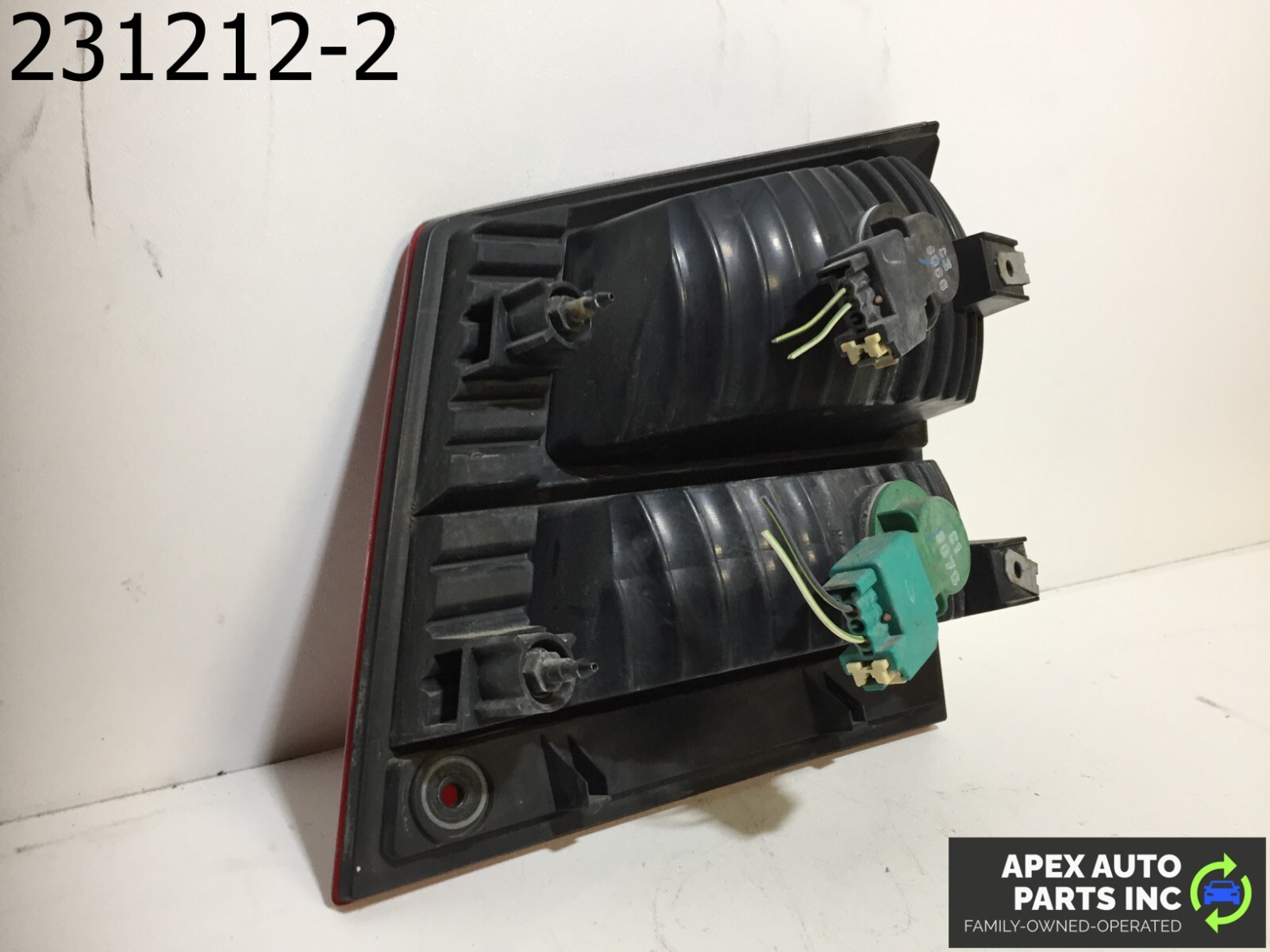 OEM Dodge Journey 2009 Halogen Inner Tail Light Left Driver - Image 5