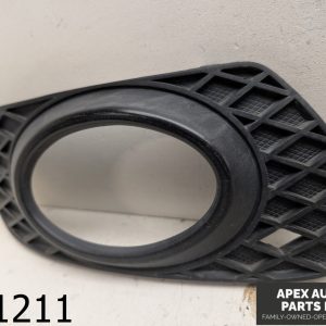 OEM 2008 Mercedes ML350 3.5L front bumper Right Passenger fog light  Bezel Trim