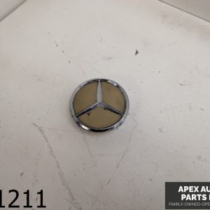 OEM 2008 Mercedes ML350 3.5L Front Center Cap