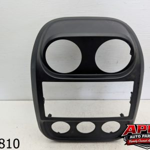 OEM 2012 Jeep Patriot 2.4L Radio Bezel A/C Vents Climate Trim Black