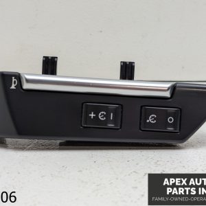 OEM 2011-2012 Land Rover LR2 3.2L Horn Cruise Control Voice Command Switches