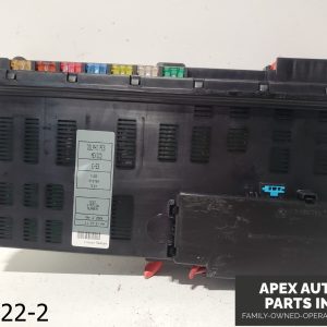 OEM 2004-2006 BMW X5 4.4L main electric fuse box control unit panel