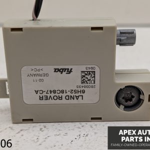 OEM 2011-2012 Land Rover LR2 3.2L Antenna Signal Amplifier Radio Receiver