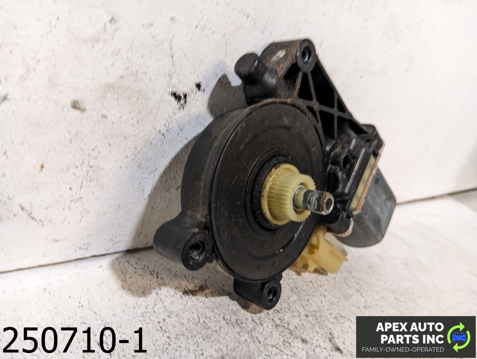 OEM 2010-2015 GMC Terrain 2.4L Front Left Door Power Window Motor - Image 3
