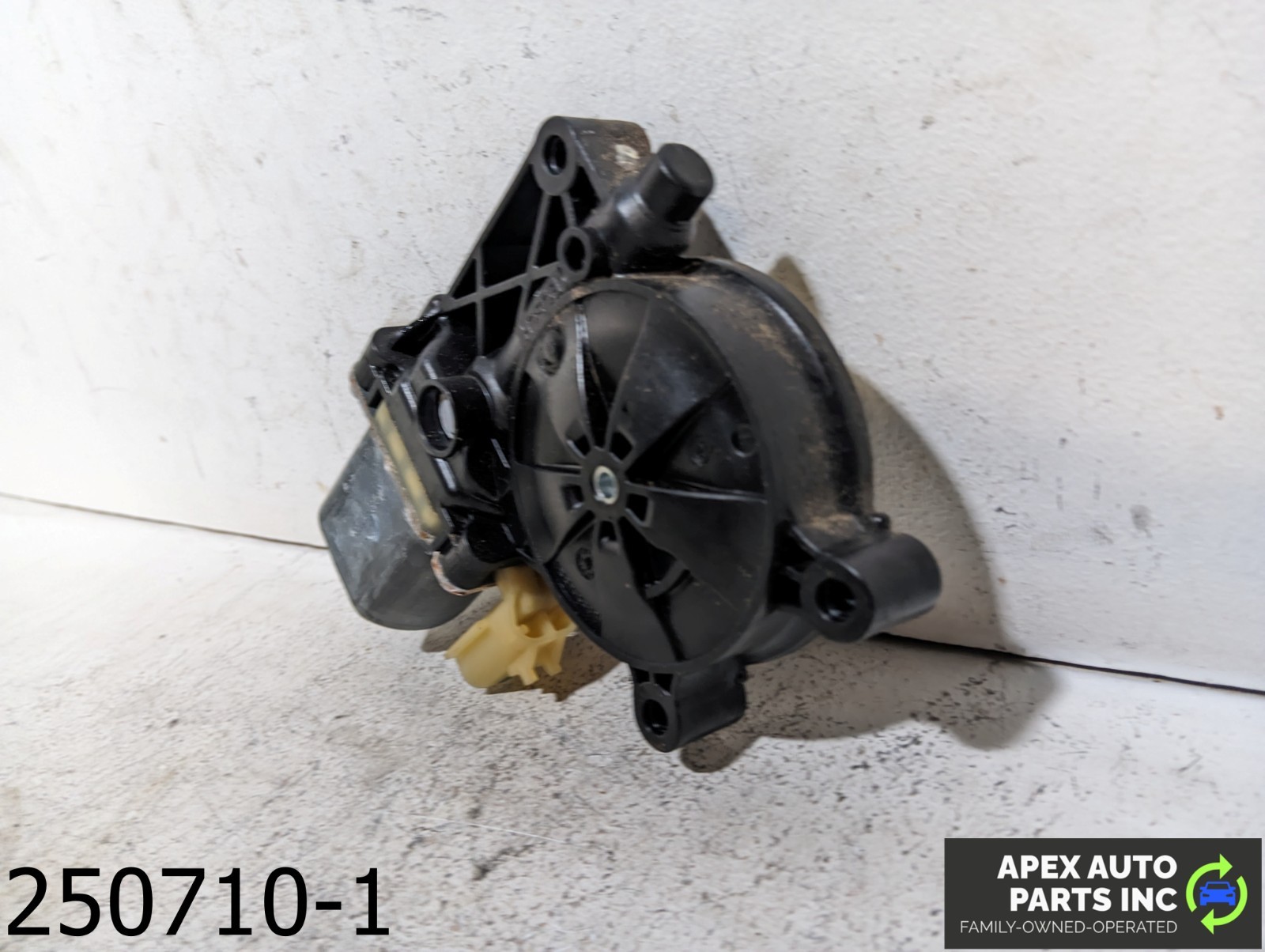 OEM 2010-2015 GMC Terrain 2.4L Front Left Door Power Window Motor - Image 6