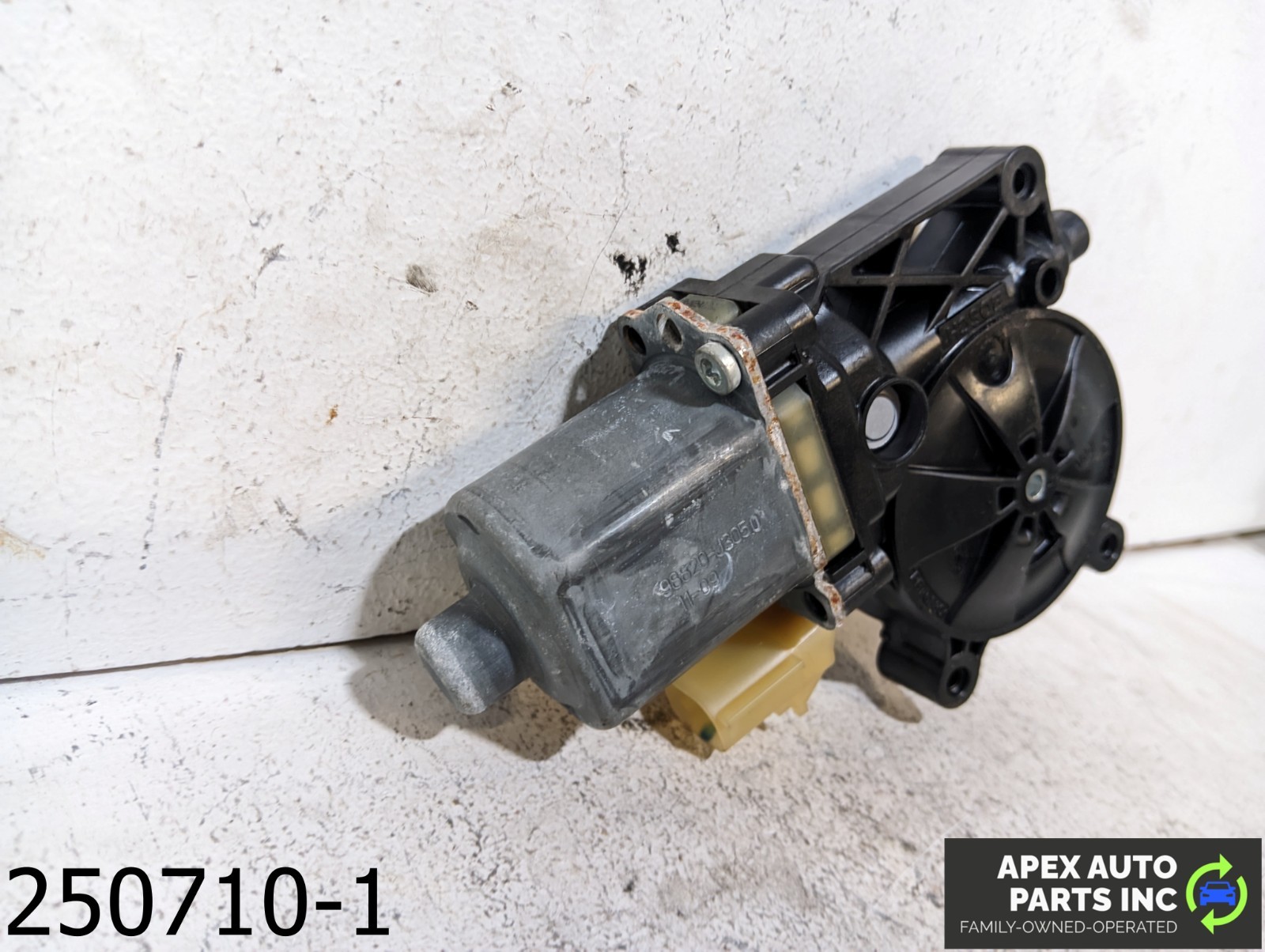 OEM 2010-2015 GMC Terrain 2.4L Front Left Door Power Window Motor - Image 7