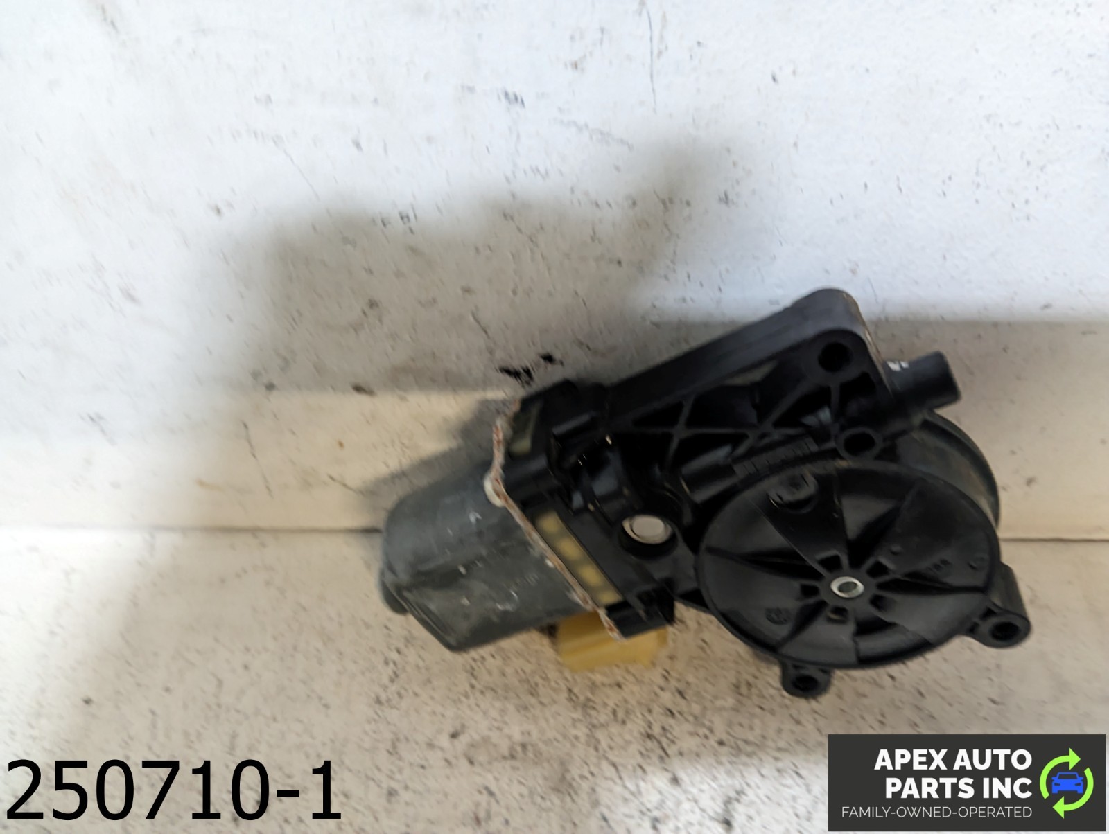OEM 2010-2015 GMC Terrain 2.4L Front Left Door Power Window Motor - Image 8