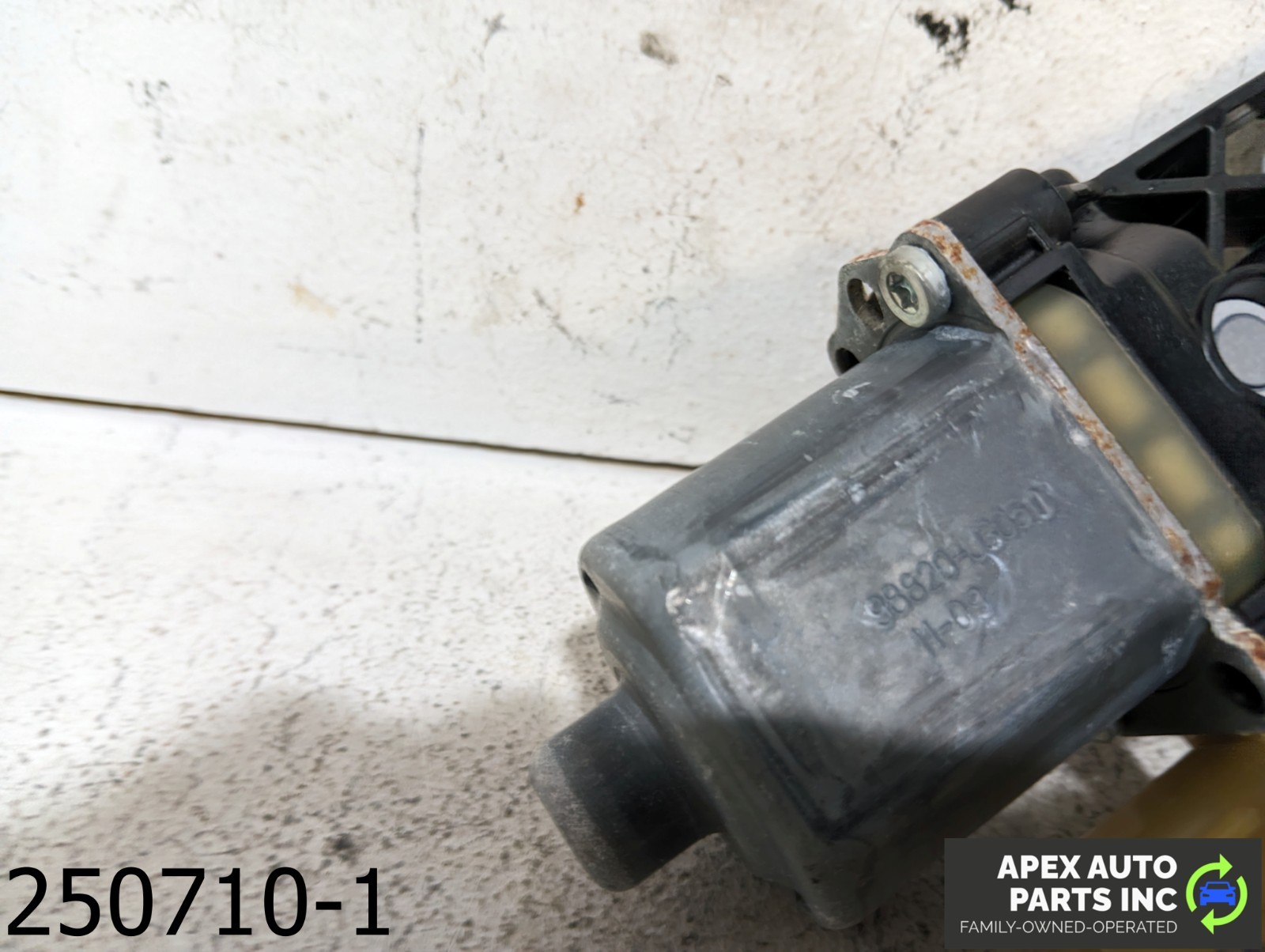 OEM 2010-2015 GMC Terrain 2.4L Front Left Door Power Window Motor - Image 9