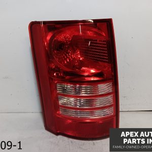 OEM 2008-2010 Chrysler Town & Country 3.8L Driver LH Left TAIL LIGHT