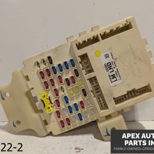 OEM 2010-2013 Hyundai Tucson 2.4L Fuse box Junction Box