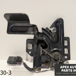 OEM 2008-2014 Cadillac CTS 3.6L SEDAN HOOD LOCK LATCH RELEASE LEVER