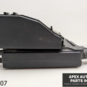OEM 2013-2016 Nissan Pathfinder 3.5L Fuse Box