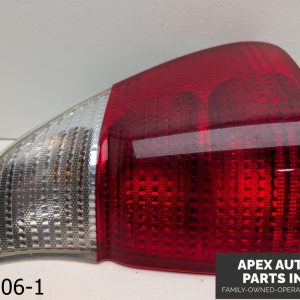 OEM 2000-2003 BMW X5 3.0L  Tail Light Lamp Right Rear Passenger