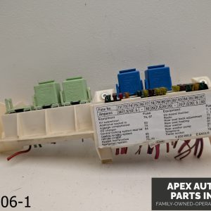 OEM 2000-2003 BMW X5 3.0L FRONT FUSE JUNCTION RELAY BOX