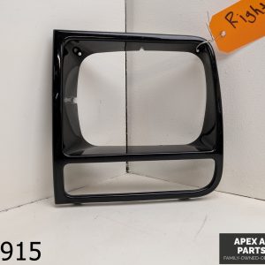 OEM 1997-2001 Jeep Grand Cherokee 4.0L Passenger Right Headlight Trim Bezel