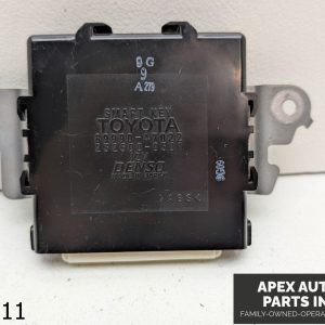 OEM 2004-2005 Toyota Prius Smart Key Locking Computer Control Module 89990-47020